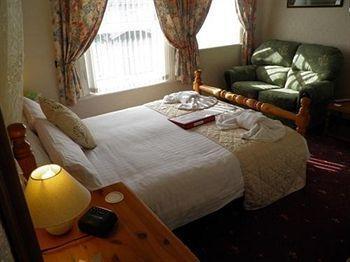 Lynbar Hotel Blackpool Bagian luar foto