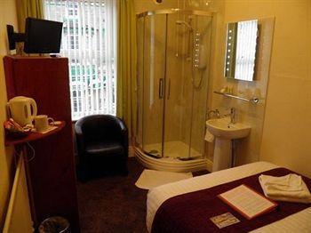 Lynbar Hotel Blackpool Bagian luar foto